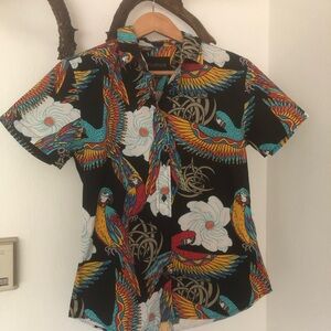 Wildfang Short Sleeve Button Down Parrot Print Shirt with Teal, Yellow, Red